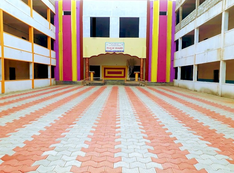 Sri Eshwarammaji College of Nursing